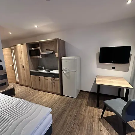 Roessl Aparthotel 3*