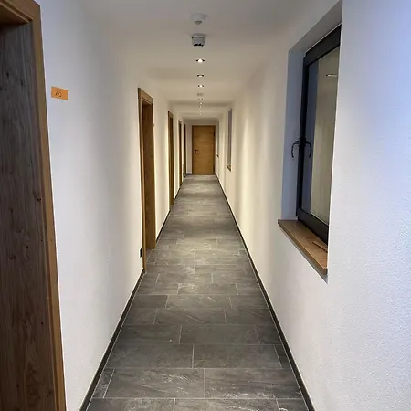 Roessl Aparthotel 3*